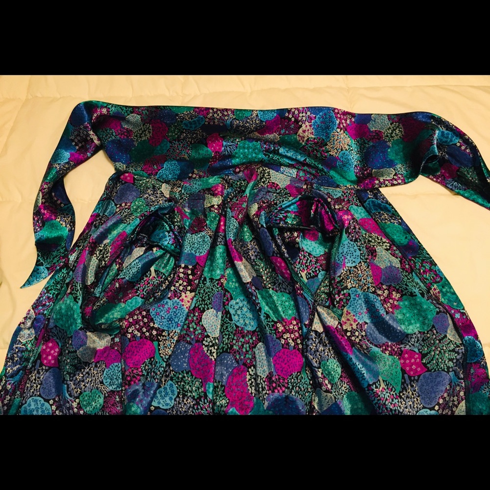 Vintage 80’s PussyBow Blouse -SOLD- - Picture 4 of 6